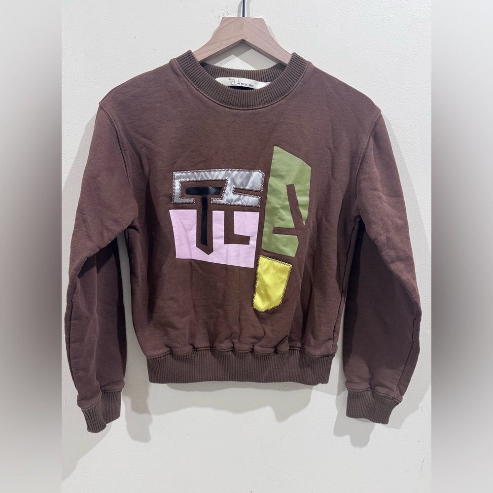 Tela Brown Graphic Crewneck Sweater with Multicolor Accents